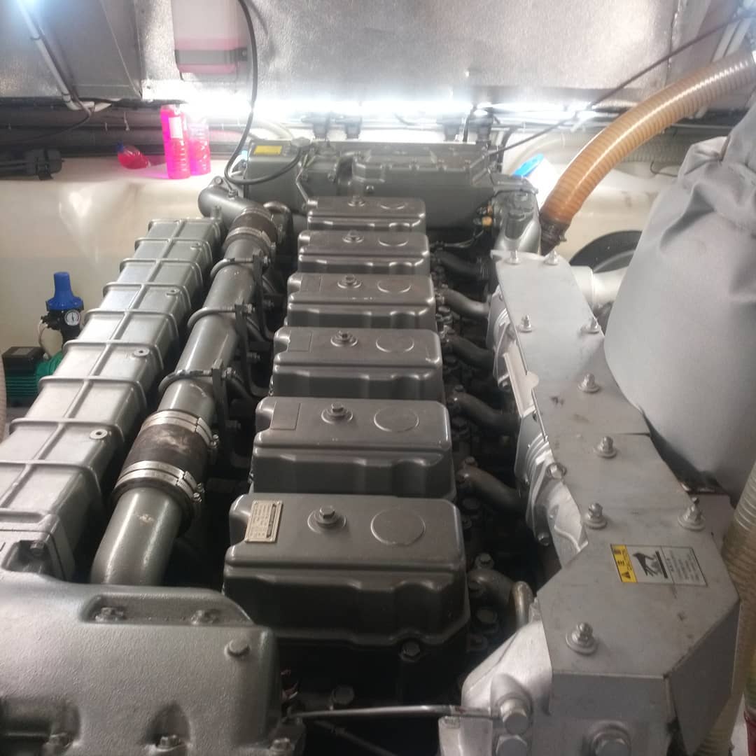 engine repair on boat